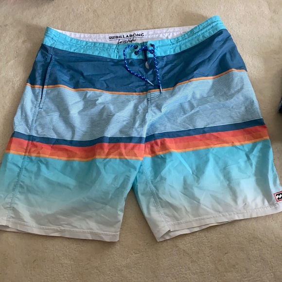 Billabong men’s swimsuit size 38